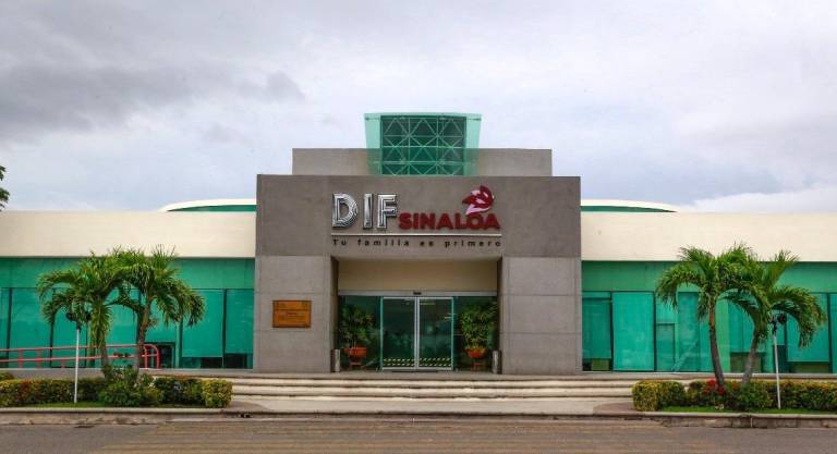 El Sistema DIF Sinaloa concretó la compra de bicicletas, triciclos, colchones y cobijas.