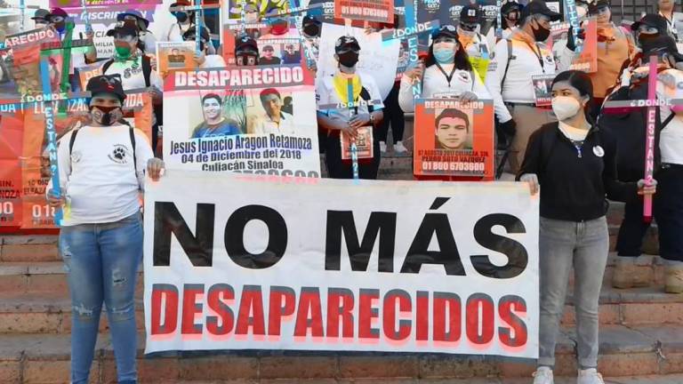 El colectivo Sabuesos Guerreras AC se manifiestan por las mujeres que han sido desaparecidas y por su lucha.