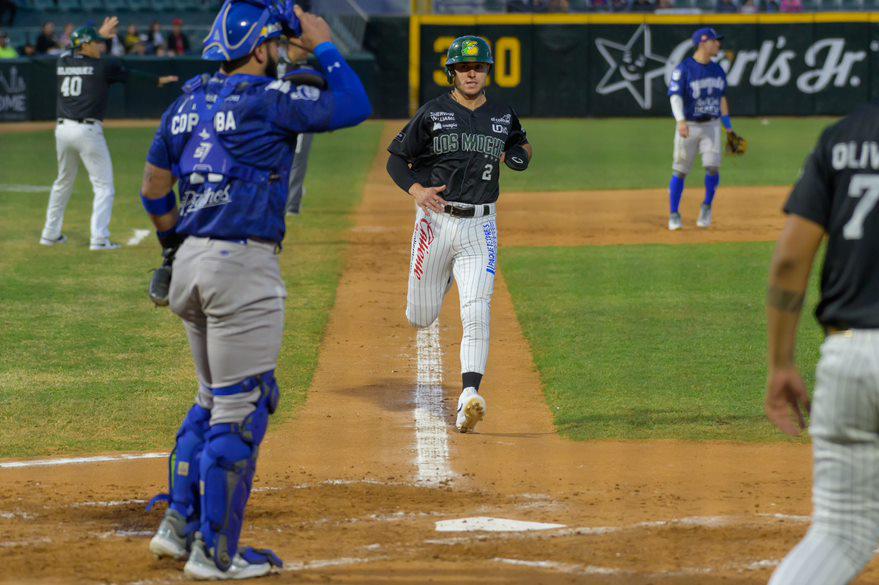 $!Cañeros apalea a la tribu para ganar la serie