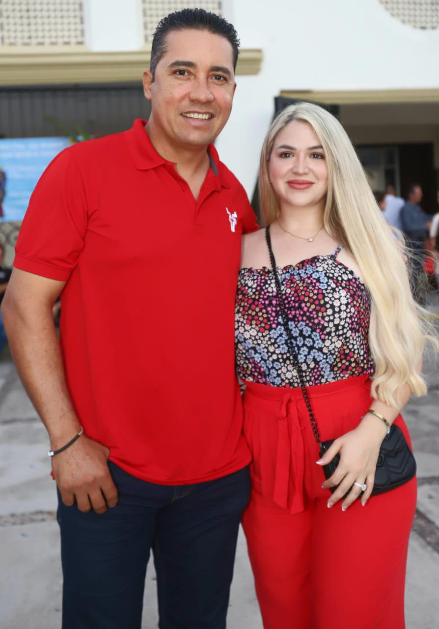 $!Héber Gómez y Nereyda Osuna.