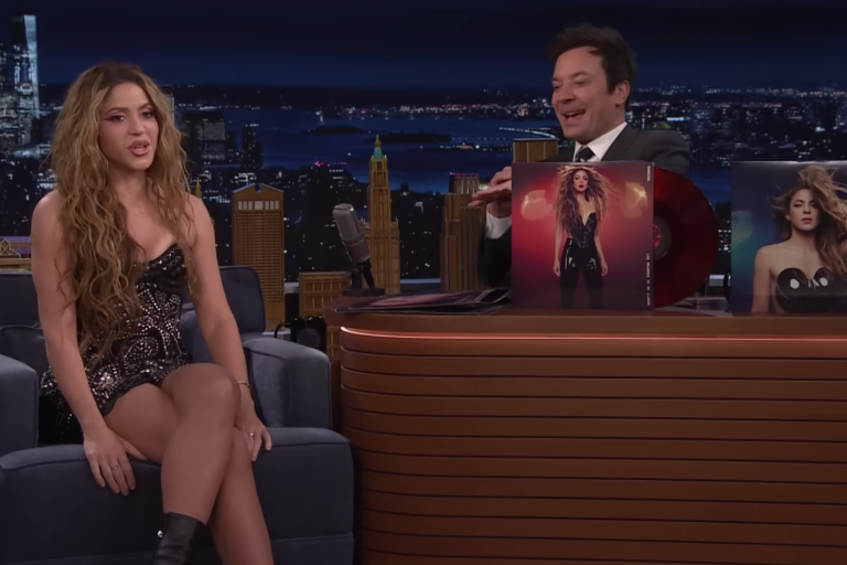 Promociona Shakira ‘Las Mujeres ya no lloran’ en ‘The Tonight Show’ de Jimmy Fallon