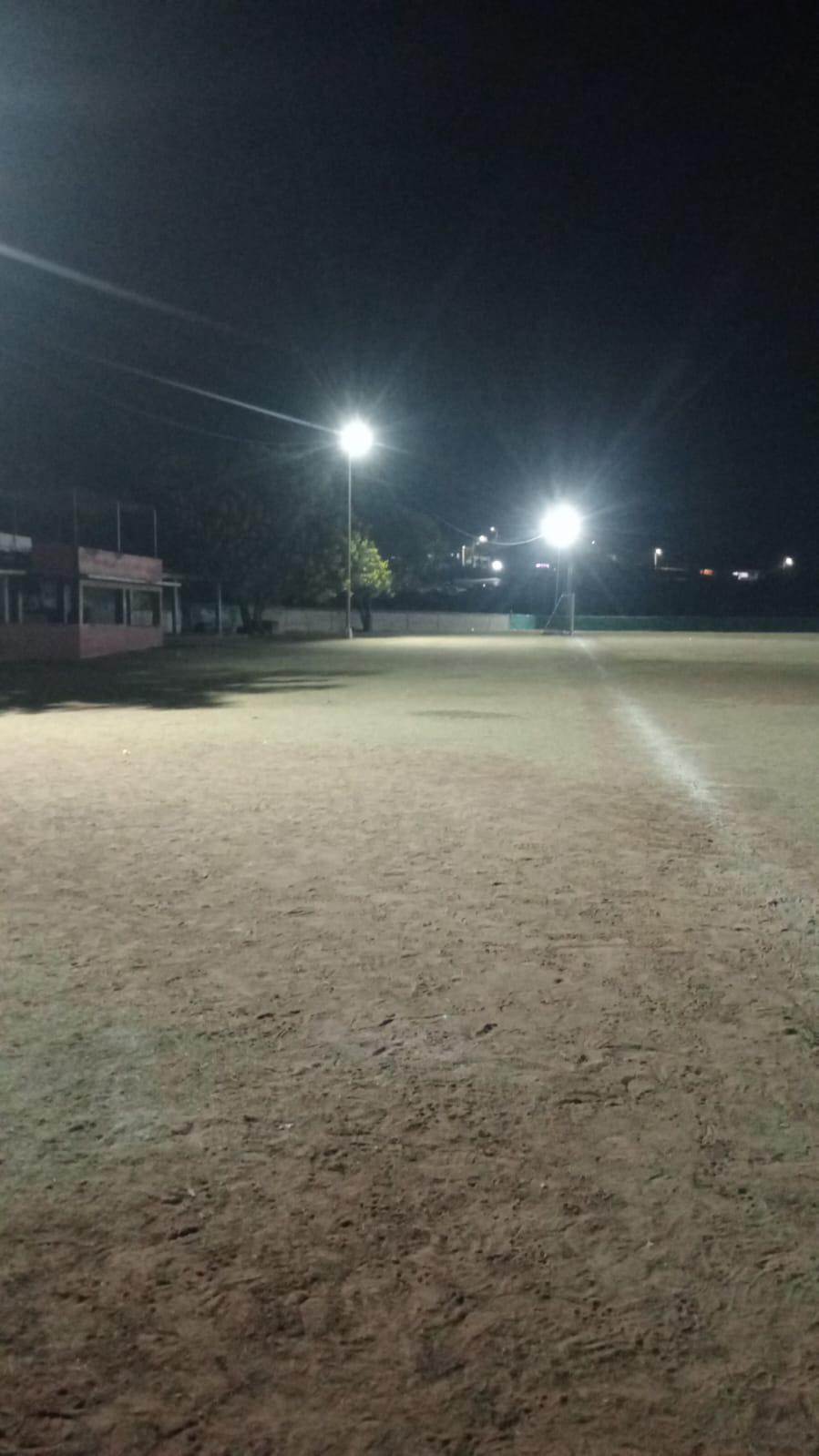 $!Finalizan trabajos de iluminación en estadio de beisbol de Siqueros, en Mazatlán