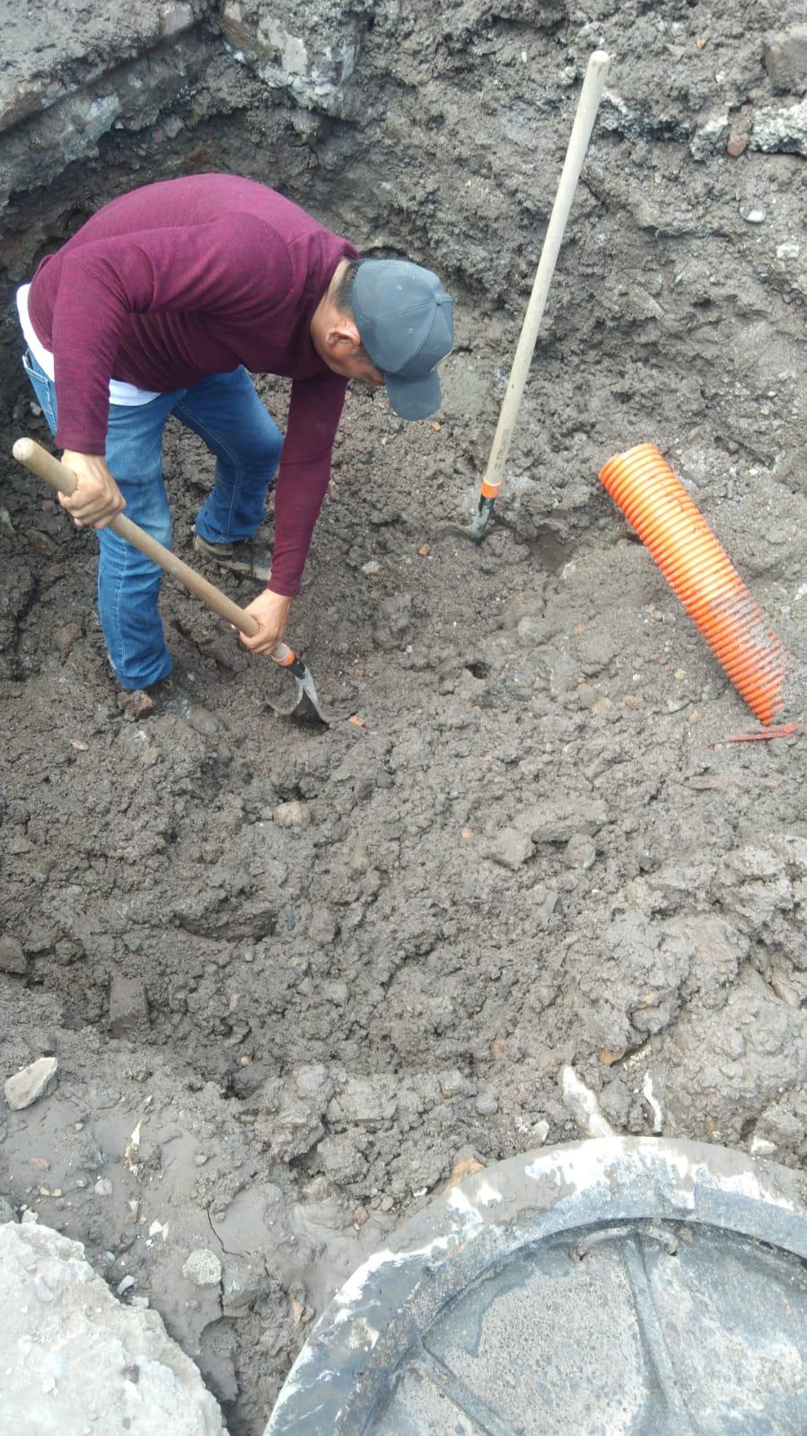 $!Construcción rompe tubería y deja sin agua a escuinapenses