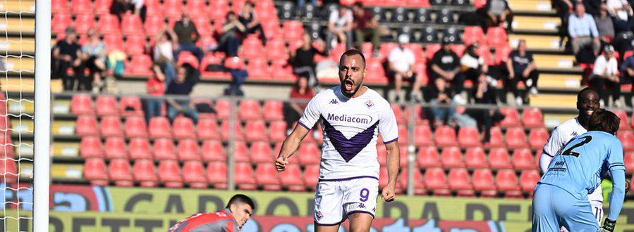 $!La Fiorentina manda al sótano al Cremonese de Johan Vásquez