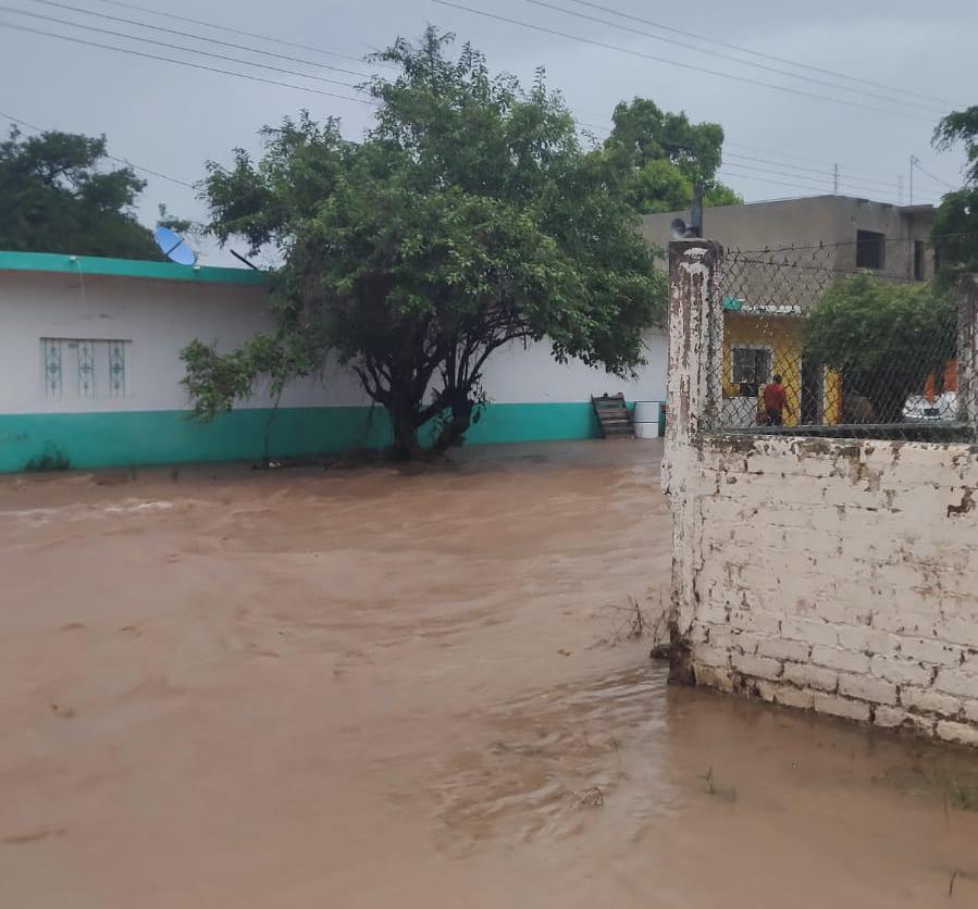 $!Se desborda arroyo en Matadero, Rosario; Protección Civil activa monitoreo