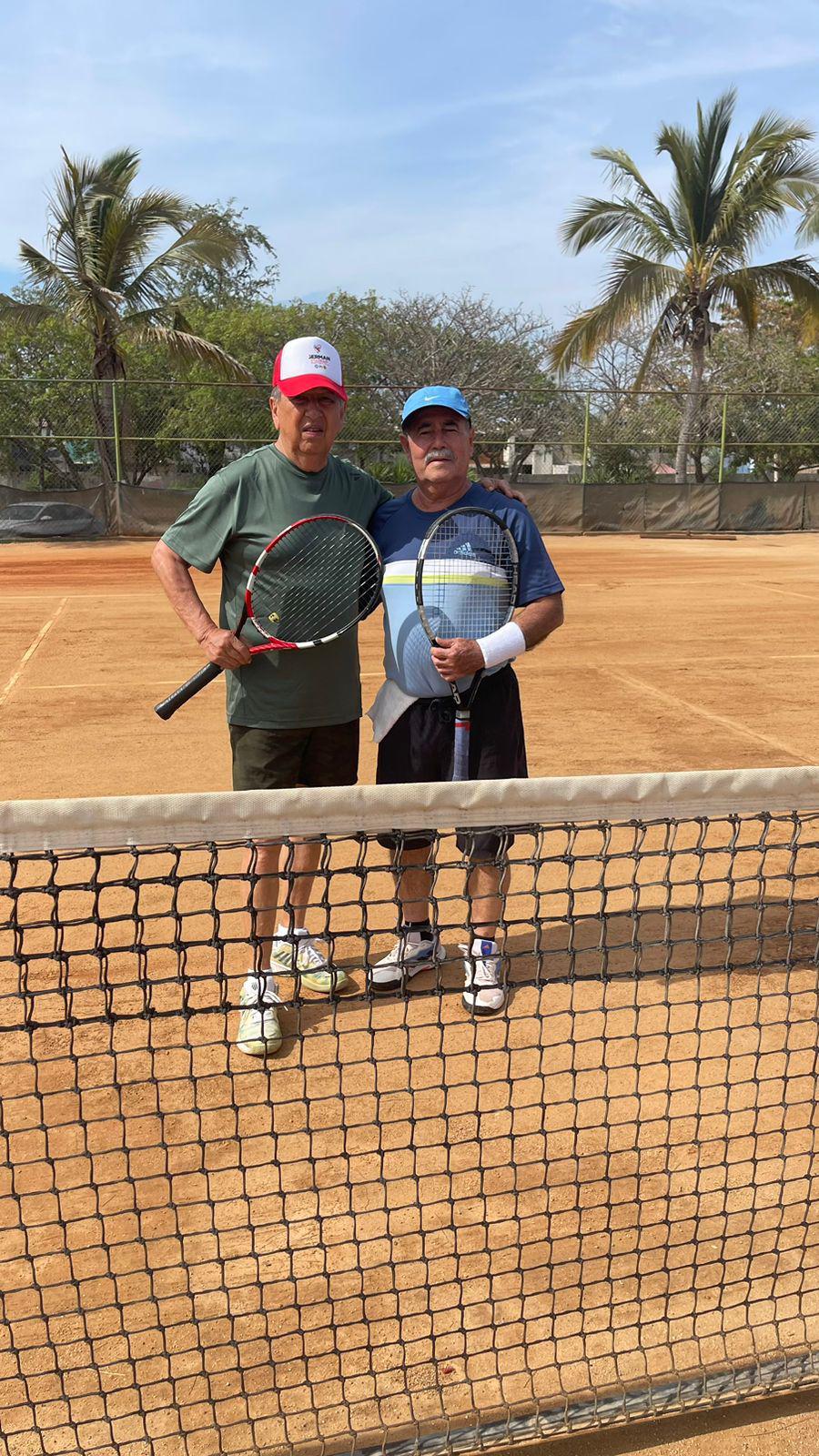 $!Martínez y Aguirre suman triunfo en Torneo de Tenis Grand Slam