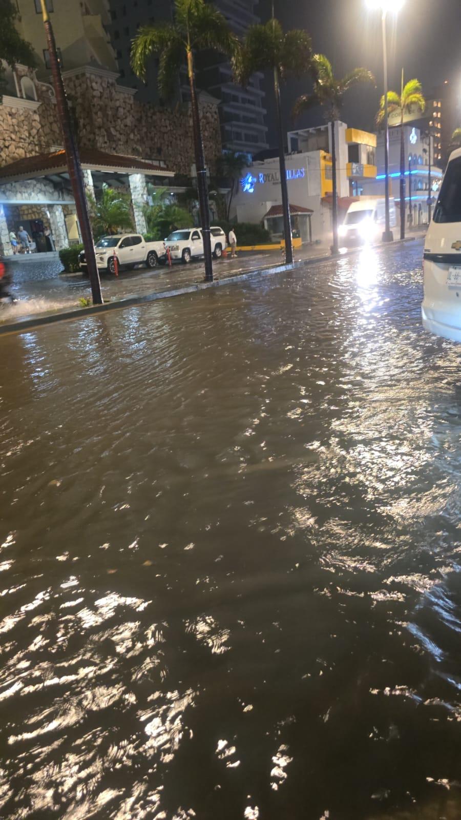 $!Reportan inundaciones y apagones en Mazatlán por intensa lluvia