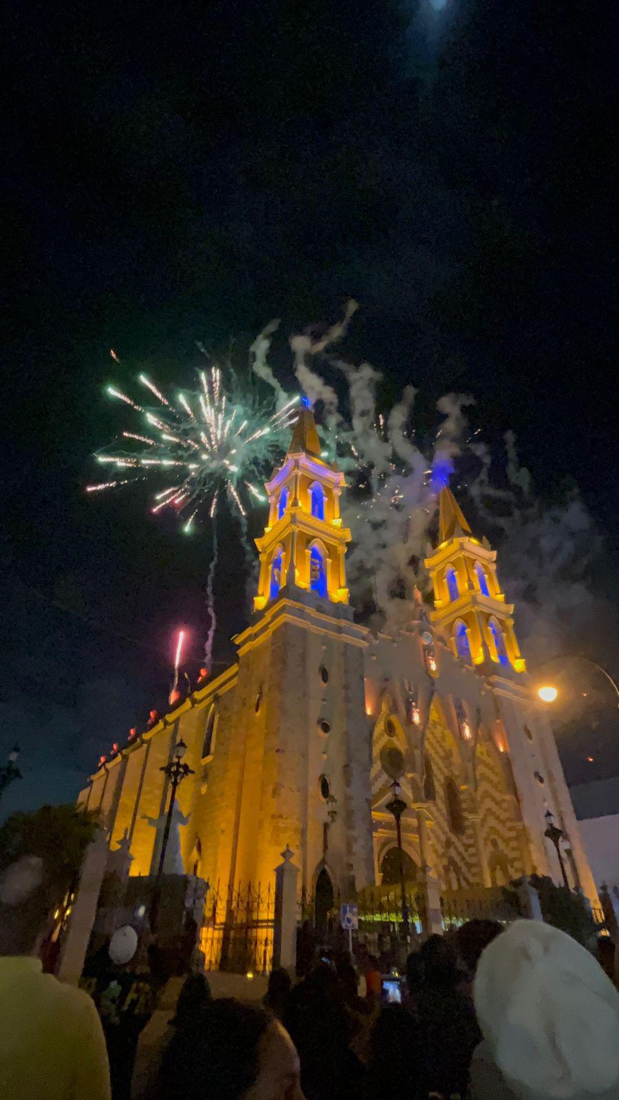 $!Festejan con mariachi a ‘La Morenita’ en Mazatlán