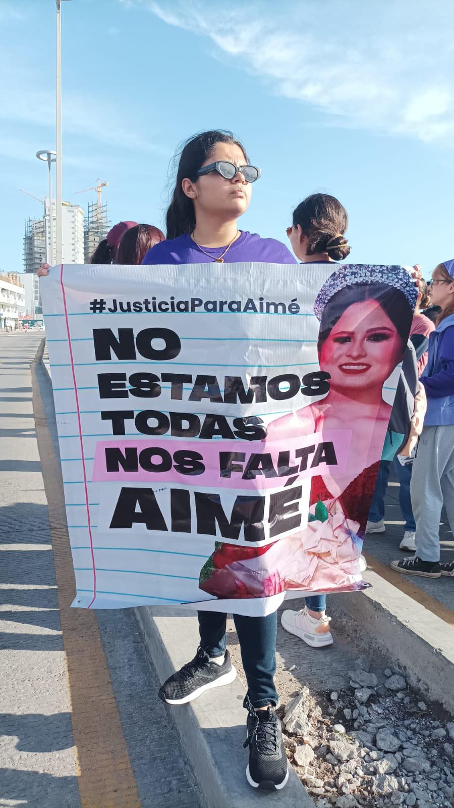 $!‘Mujer escucha, esta es tu lucha’; inicia la Marcha 8M por el malecón de Mazatlán