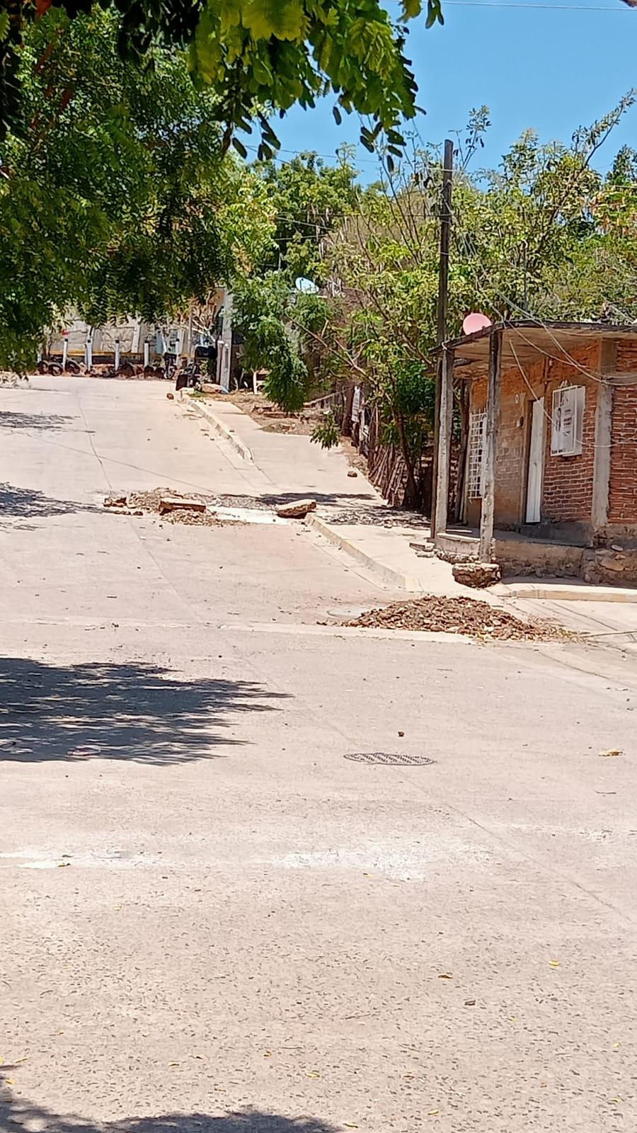 $!Promete Ana Quevedo atención inmediata a fallas en alumbrado público y fugas de agua en Rosario