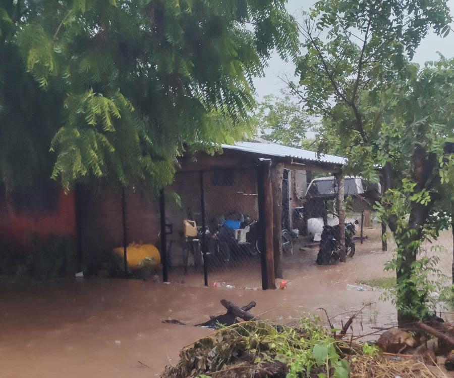 $!Se desborda arroyo en Matadero, Rosario; Protección Civil activa monitoreo