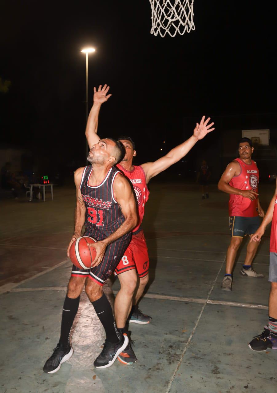 $!Manijas Team sale avante de compromiso en Baloncesto Veteranos