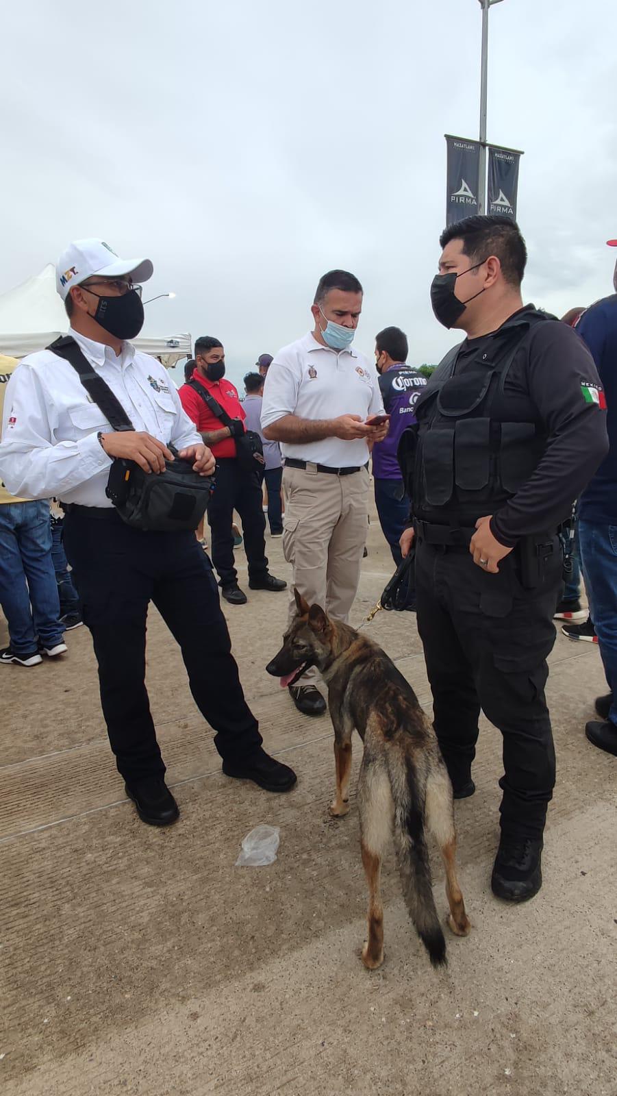 $!Invaden aficionados americanistas estadio Kraken