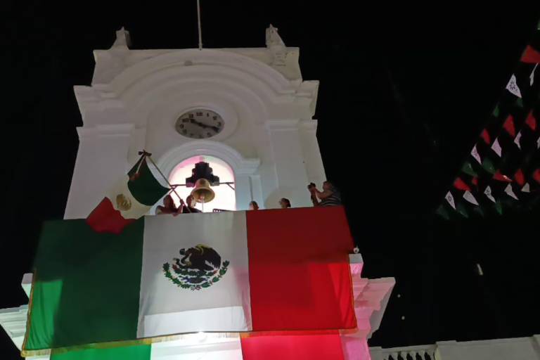 Sin pirotecnia, celebra Escuinapa el Grito de Independencia