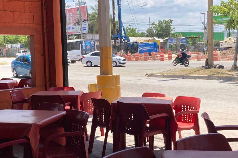 Trabajos del puente Libramiento Colosio comienzan a afectar a comerciantes de la zona