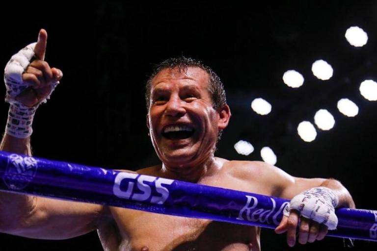 ‘Canelo’ Álvarez, el mejor de la actualidad y posiblemente de la historia: Julio César Chávez