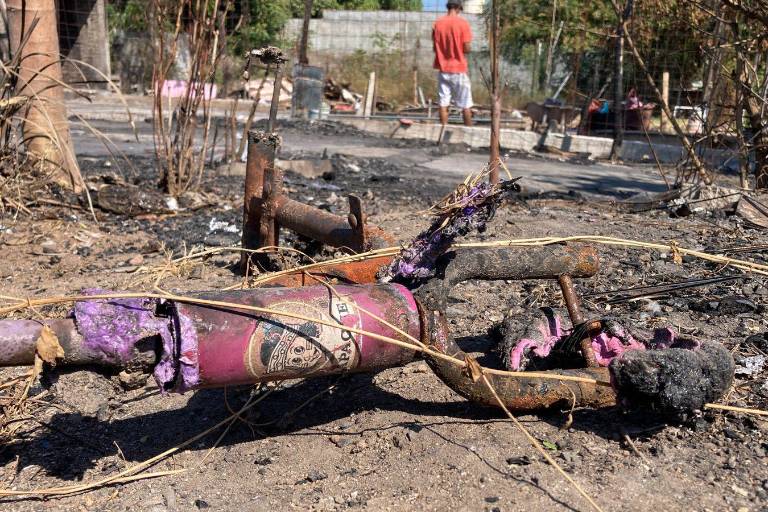 Familia pide apoyo tras perderlo todo en incendio en la invasión Bugambilias