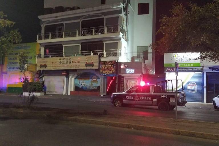 Enfrentamiento a balazos en bar de Culiacán deja tres muertos, entre ellos un policía y una mujer que trabajaba como ‘taxi’ de plataforma digital