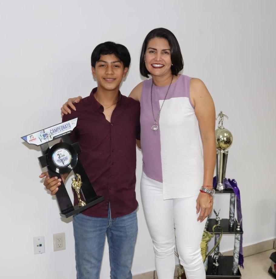 $!Regresa victorioso Nery Frías del Nacional de Taekwondo celebrado en Chihuahua