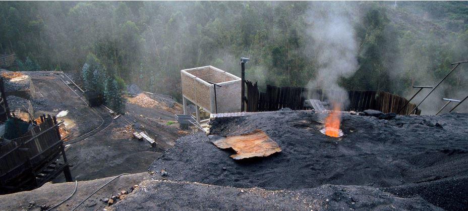 $!Minas de carbón afuera de Samaca, en Colombia.