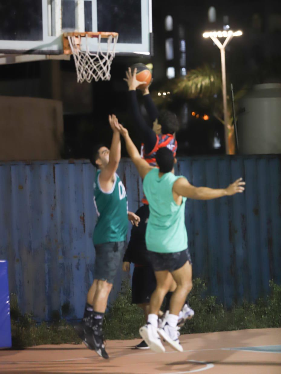 $!La Esquinita exhibe poderío ofensivo en baloncesto en La Marina