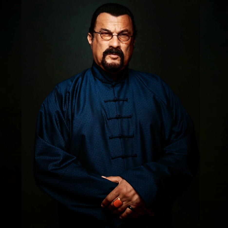 $!Firma Putin decreto para honrar a Steven Seagal