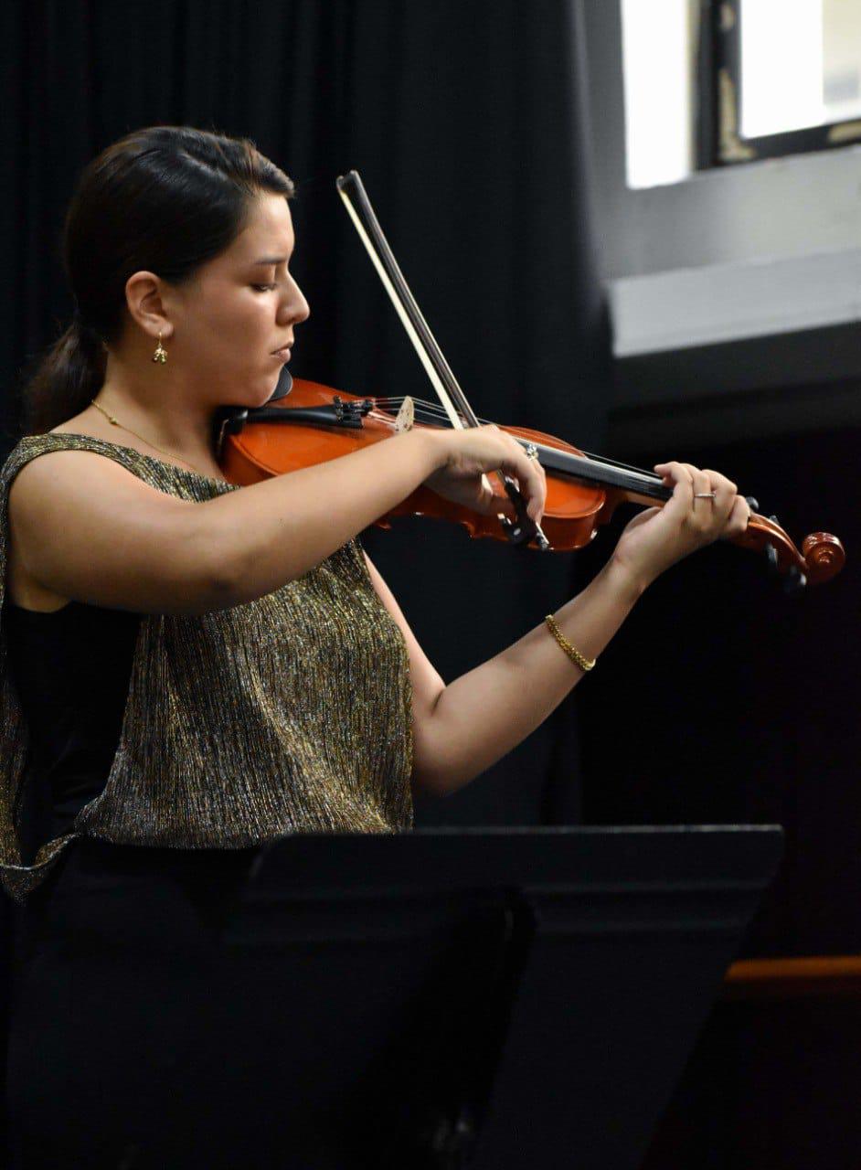 $!Los chicos estuvieron bajo la tutela de los maestros de violín y cello, Víctor Villalobos, Alain Valencia y Orlando Idrovo.