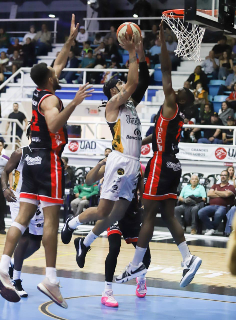 $!Venados Basketball da golpe de autoridad y vence al líder Zonkeys de Tijuana