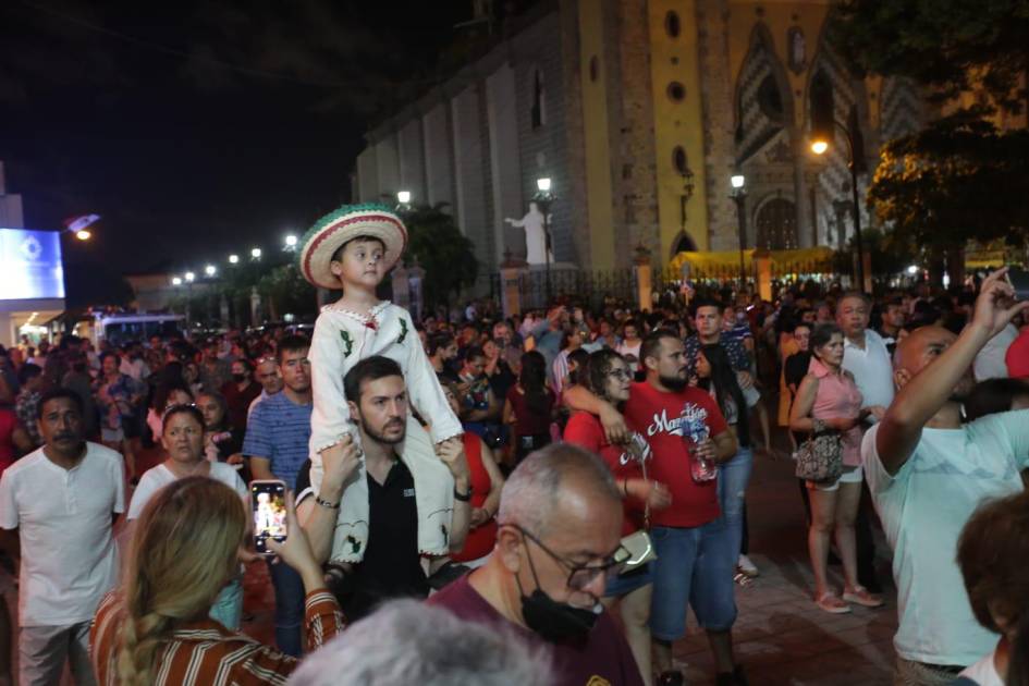 En Mazatlán Cientos Se Preparan Para Dar El Grito De Independencia