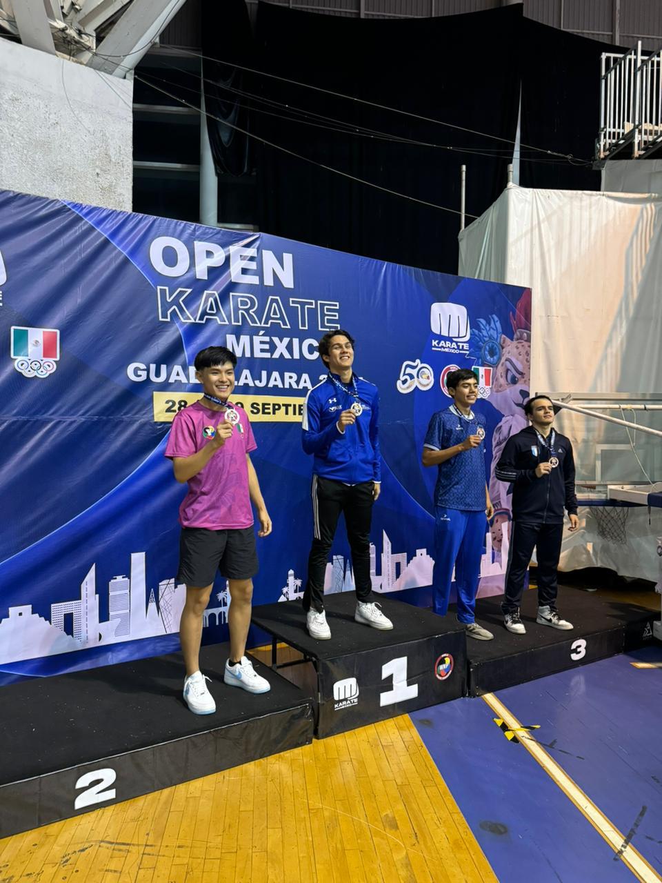 $!Regresan karatecas mazatlecos con nueve medallas del Open Guadalajara 2024