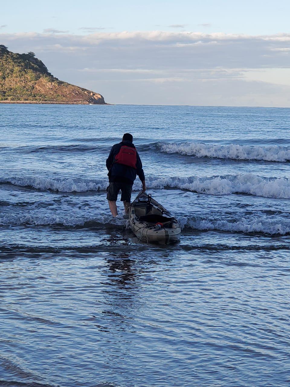 $!Disfrutan kayakistas de la pesca deportiva en mar abierto