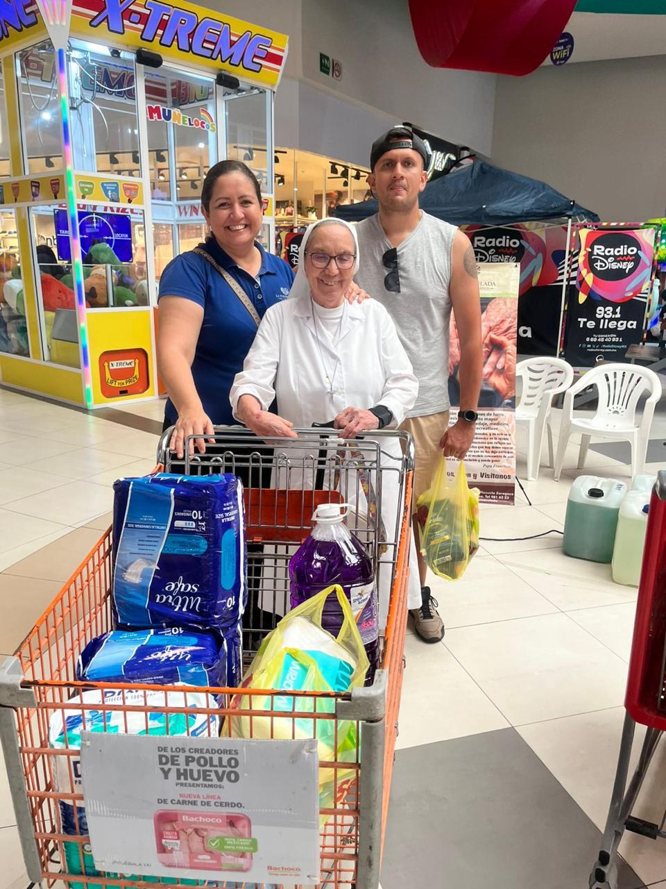 $!Pañales para adultos fueron donados por algunas personas.