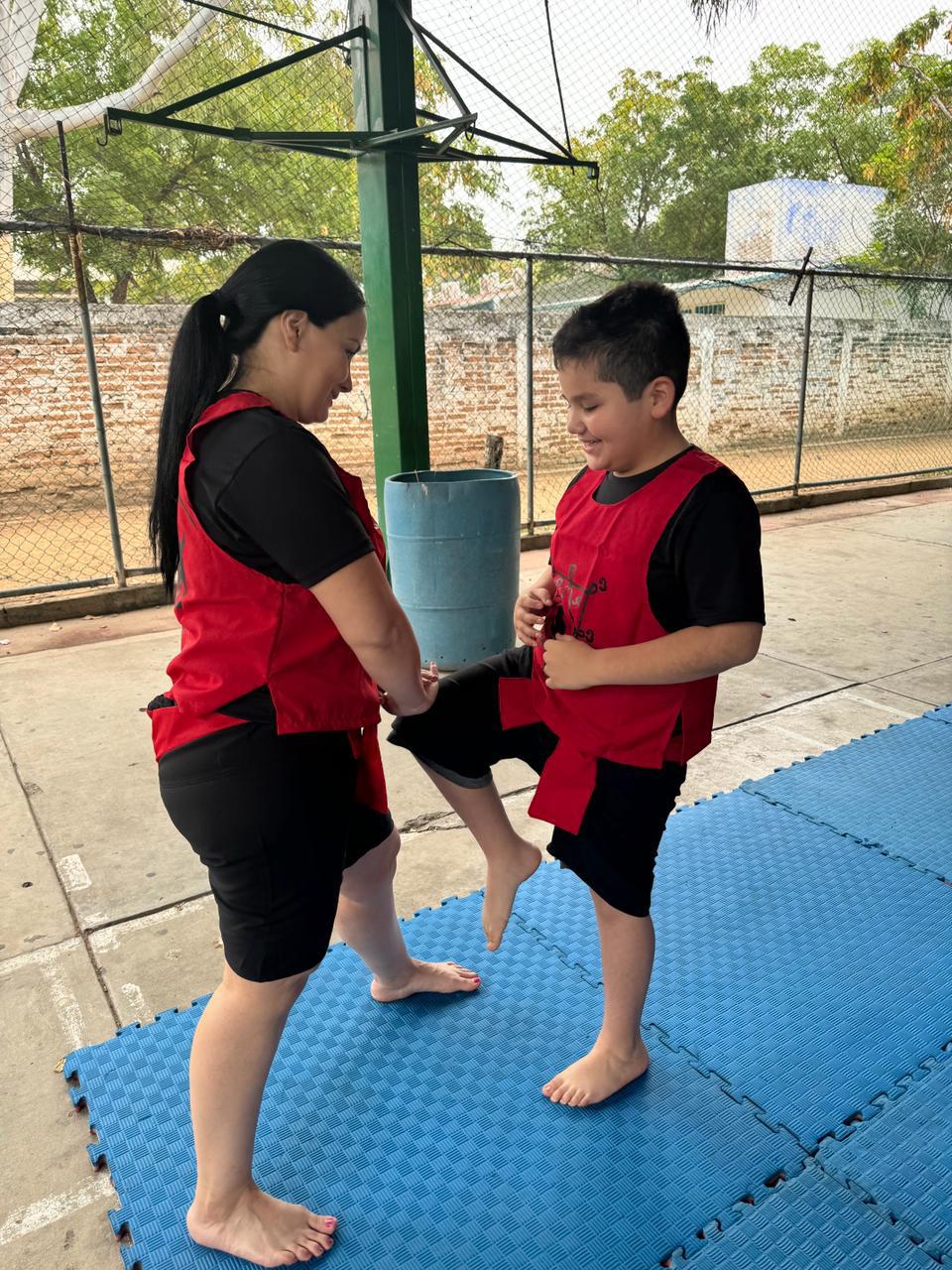 $!Imparte Juan Carlos Reyes Seminario de Muay Thai en la Academia Angalf Kickboxing Mazatlán