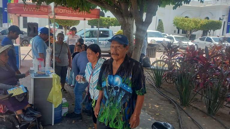 Instala Salud punto de hidratación en Escuinapa