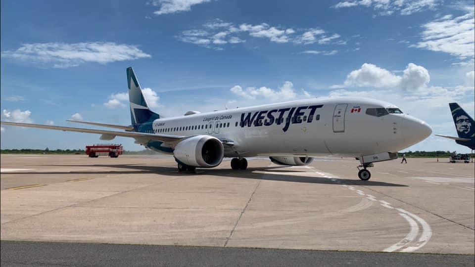 $!Inicia la temporada de invierno con el primer vuelo de Calgary, Canadá, a Mazatlán