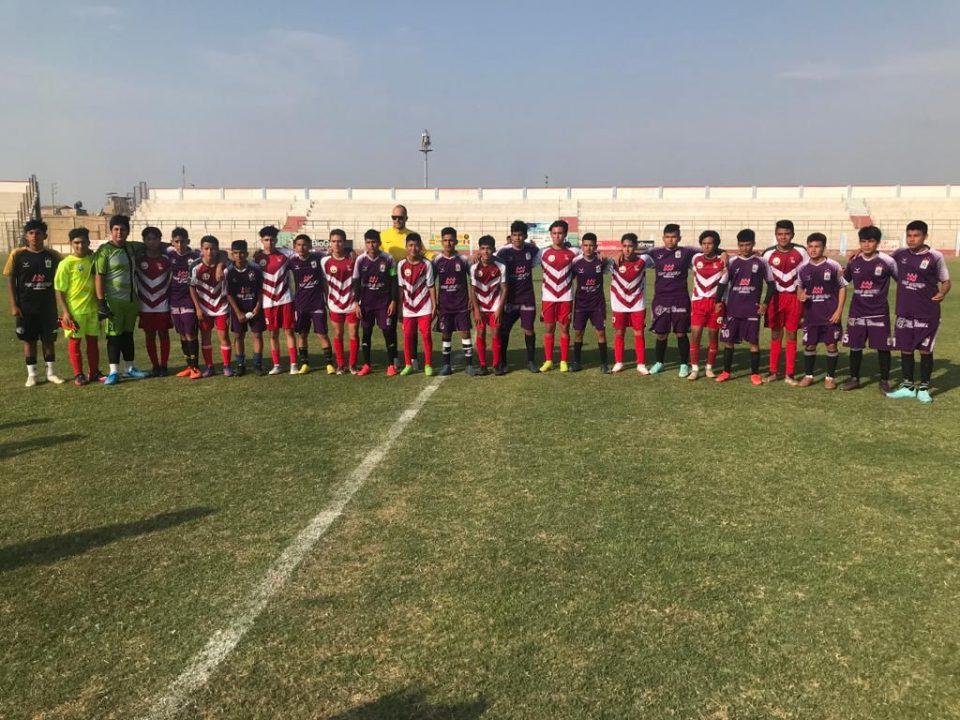 $!Equipo de futbol juvenil del Edomex permanece varado en Perú