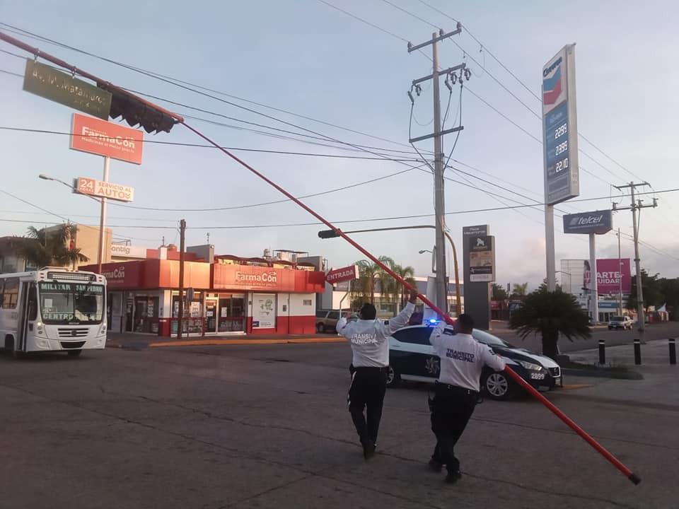 $!Deja destrozos en edificios y vialidades tormenta registrada la noche del jueves en Guasave y Guamúchil