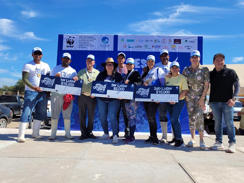 $!Recolectan 2.5 toneladas de plástico y artes de pesca en la bahía Santa María, en Angostura