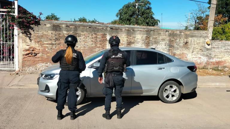 Recuperan vehículo con reporte de robo en Culiacán