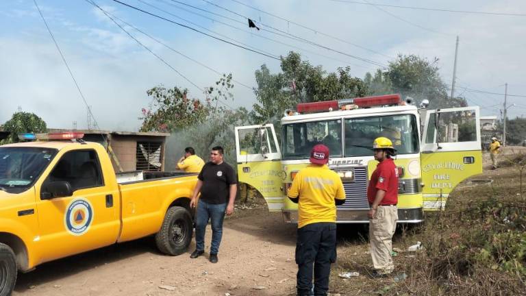 Quema de basura moviliza a cuerpos de emergencia en Escuinapa