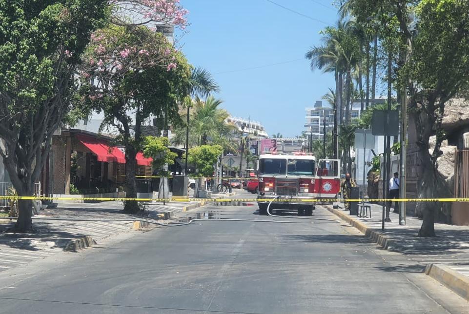 $!Fuga de gas en hotel de Zona Dorada, en Mazatlán, moviliza a bomberos