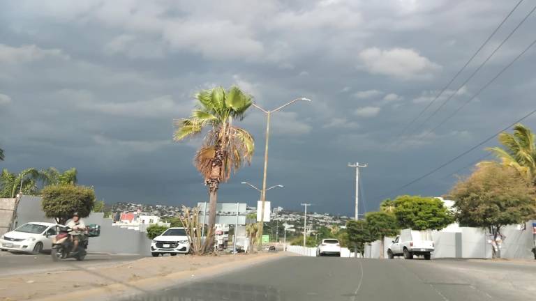 En Culiacán se registra cielo mayormente nublado, pero no se prevén lluvias fuertes este domingo.