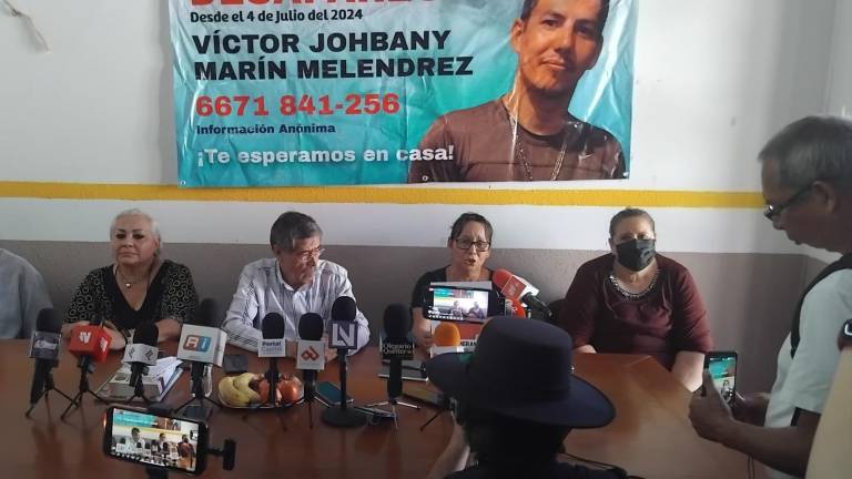 La familia de Víctor Johbany, de 40 años, pide ayuda para ayudar a localizarlo.