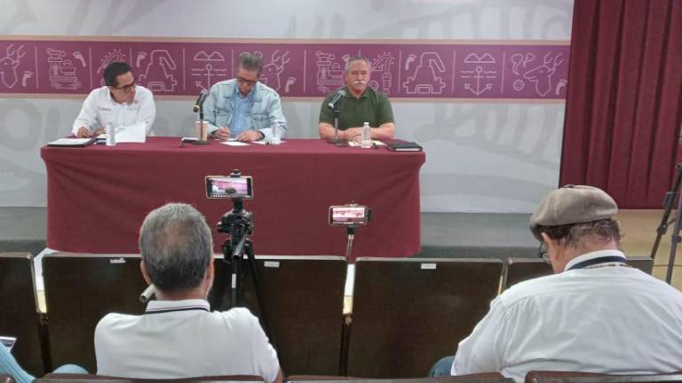 Conferencia de las autoridades estatales sobre la seguridad en Sinaloa.